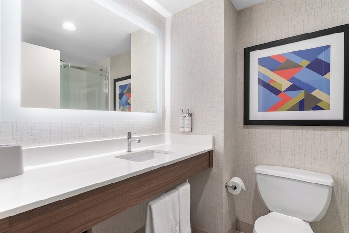 Holiday Inn Express Coralville by IHG