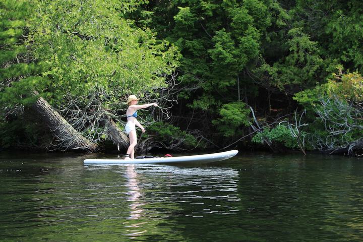 Kiwassa Lake Bed & Breakfast