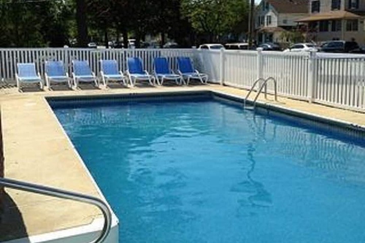 Pool 6 of 25