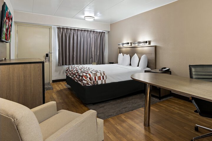 Room 17 of 41