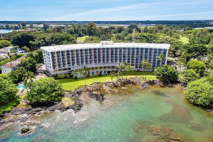 Hilo Hawaiian Hotel Trademark Collection by Wyndham