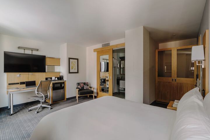 Room 18 of 91