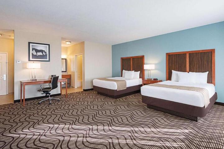 La Quinta Inn & Suites by Wyndham Mathis