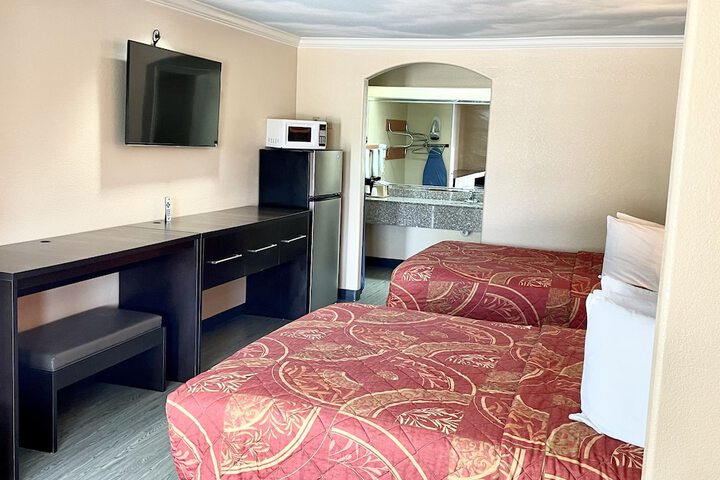 Luxury Inn & Suites Liberty