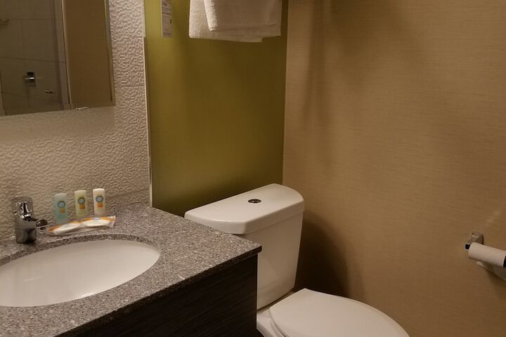 Quality Inn West Springfield
