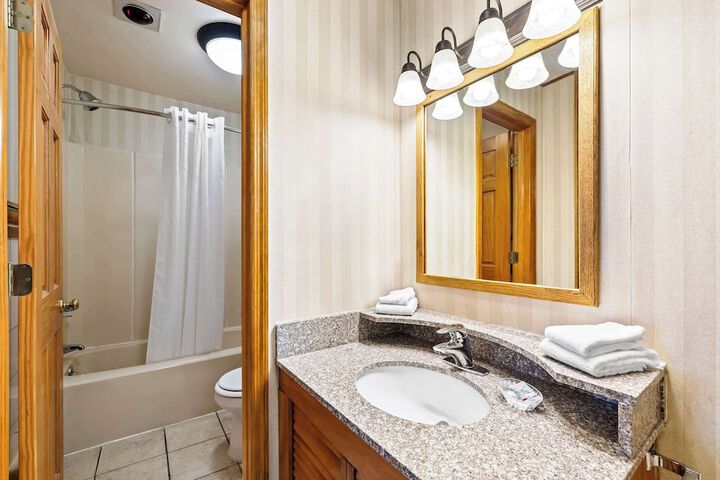 Best Western Adirondack Inn