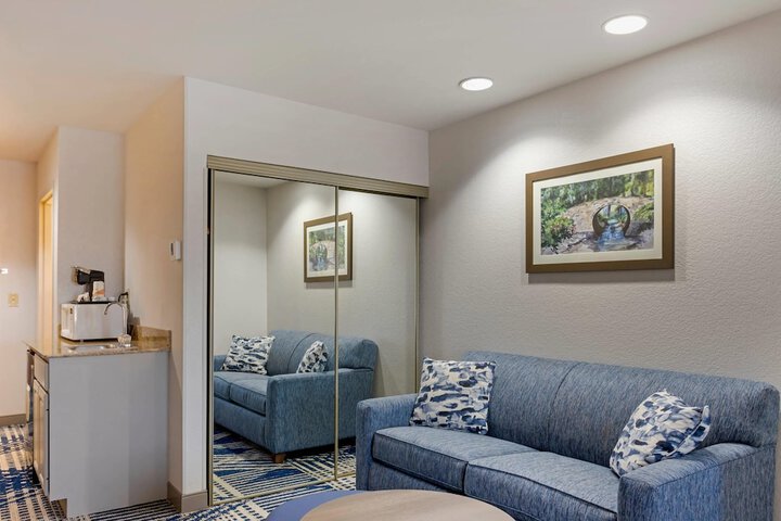 Comfort Inn & Suites Hot Springs Midtown