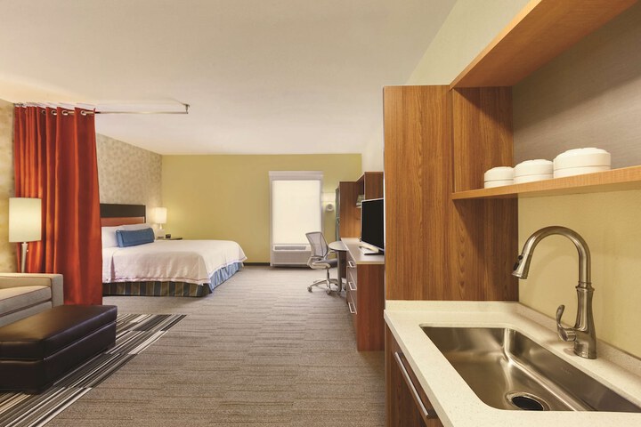 Room 14 of 26