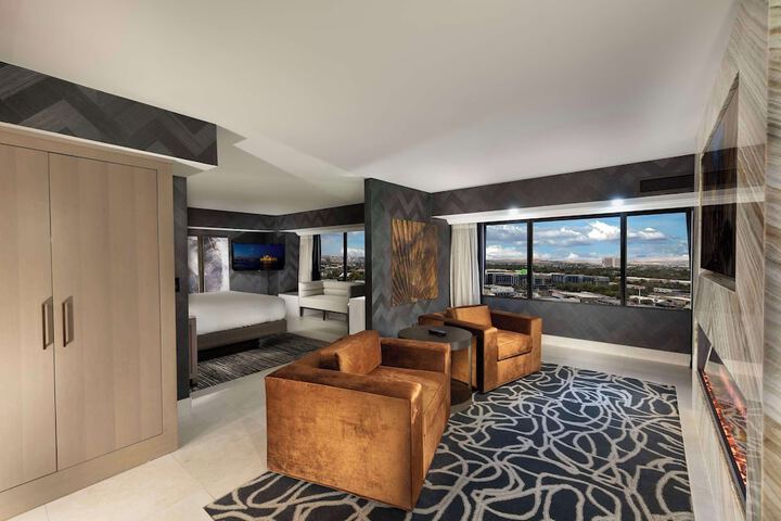 Room 11 of 60