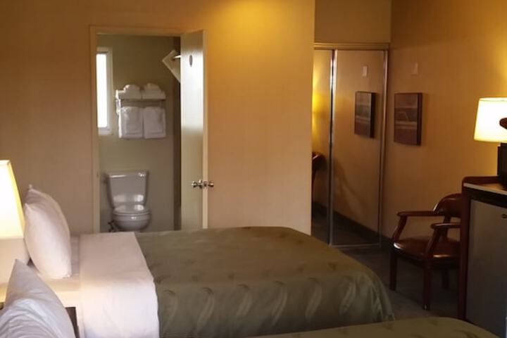Room 30 of 76