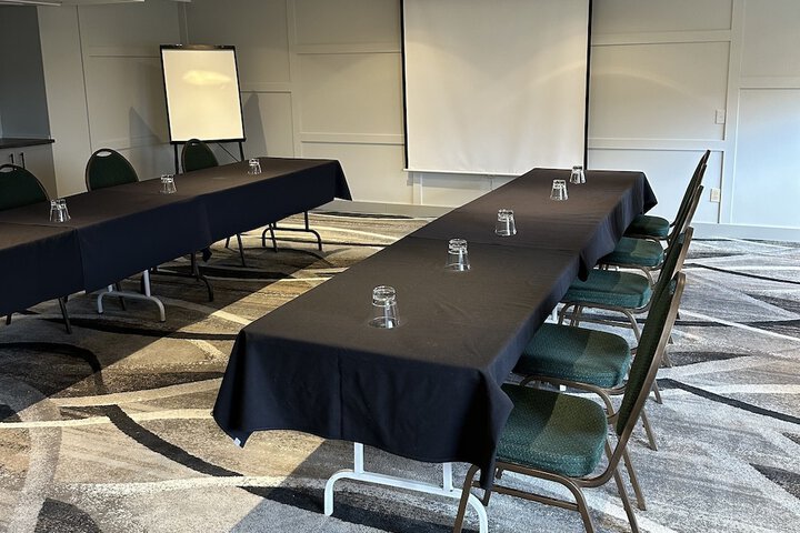 Prestige Vernon Lodge and Conference Centre