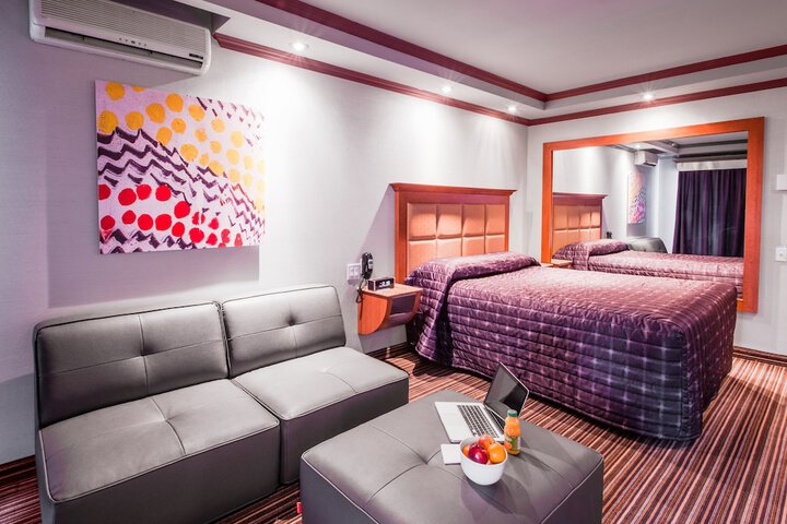 Room 43 of 78