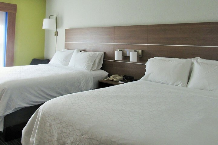 Room 20 of 35