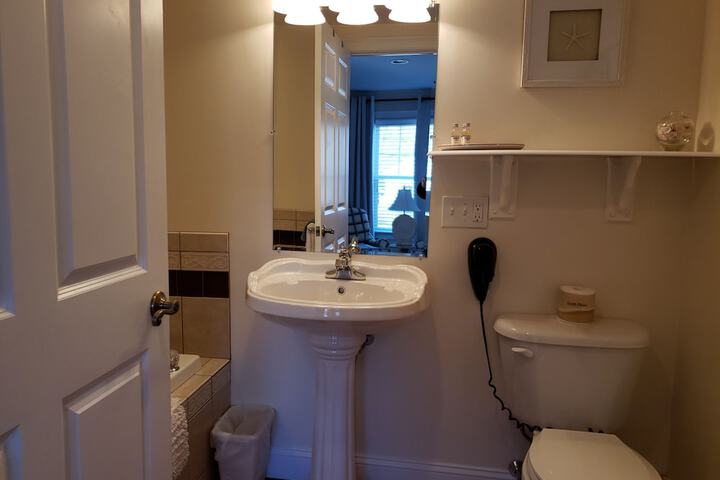 The Elmere House Bed & Breakfast