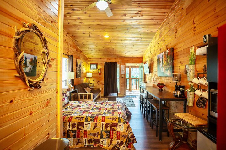 Bigfoot Lodge Room Four
