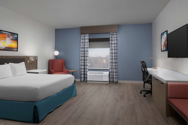 Room 13 of 34