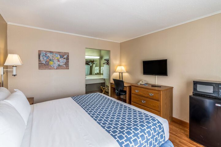 Room 8 of 31