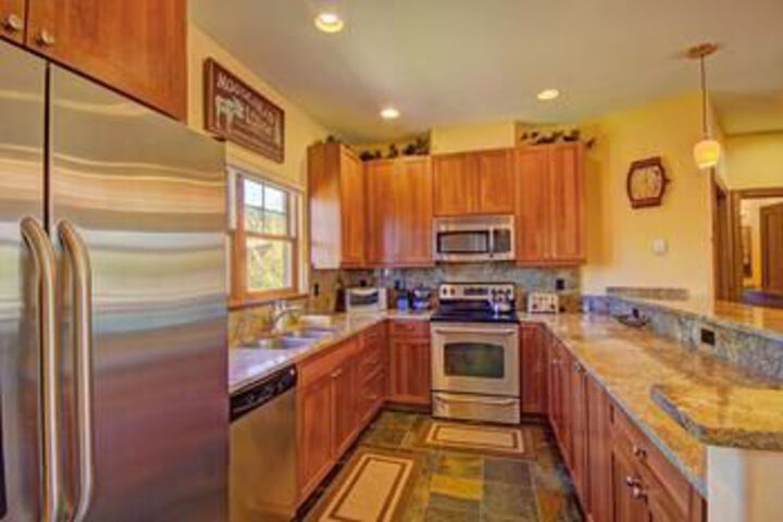 Highland Greens Linden 3 Bedroom Townhouse by RedAwning