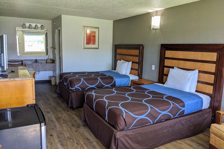 Room 14 of 20