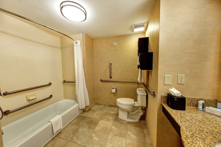 Room 26 of 42