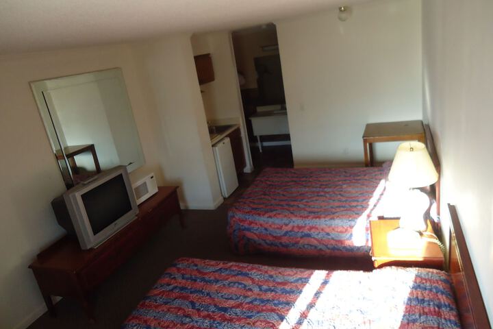 Room 9 of 20