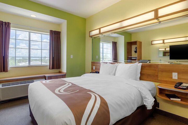 Room 16 of 51