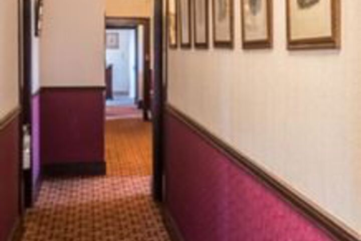Oak Bay Guest House Bed & Breakfast