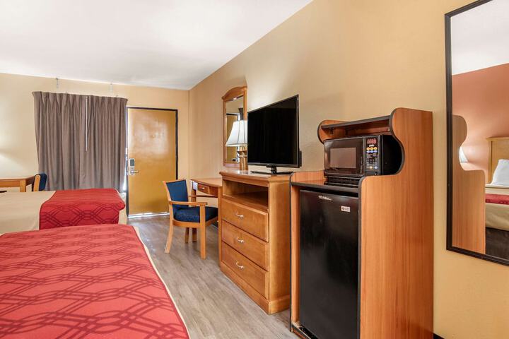 Room 3 of 20