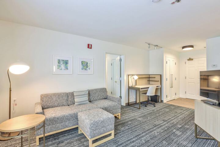 Room 36 of 62