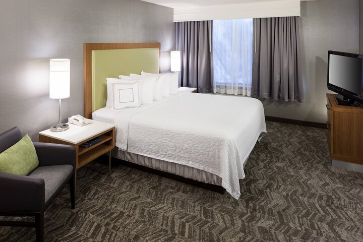 Room 34 of 65