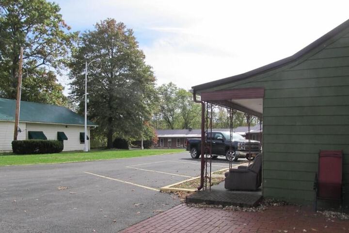 Hotel 4 of 59