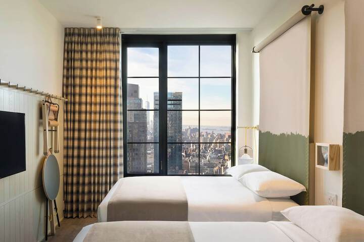 Room 21 of 68