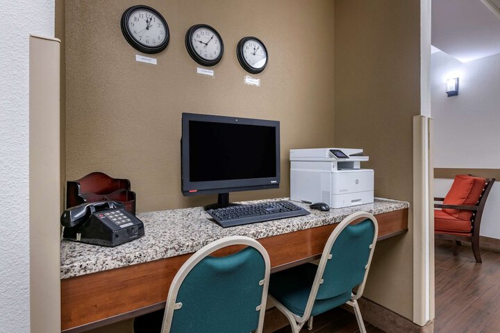 Business Center 53 of 53