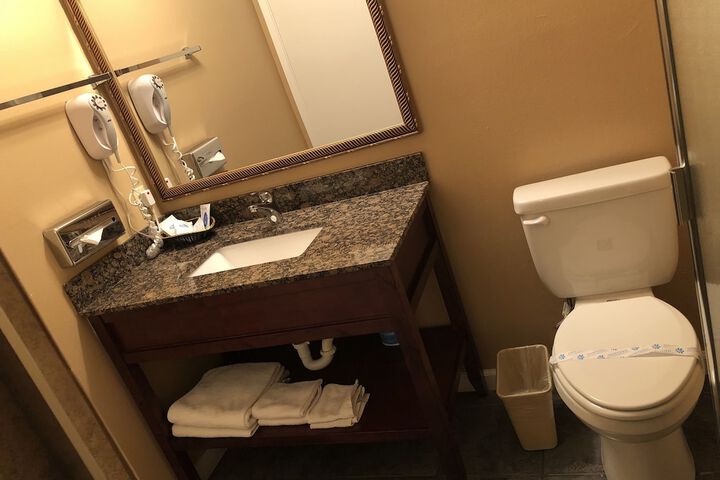 Room 25 of 57