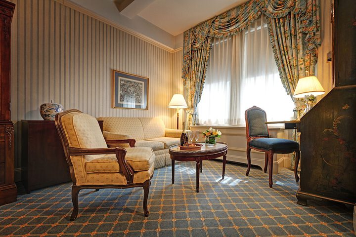 Room 45 of 79