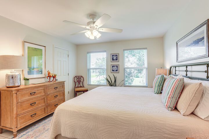 the Palm Bay St. Louis Home - Walk to Beach!