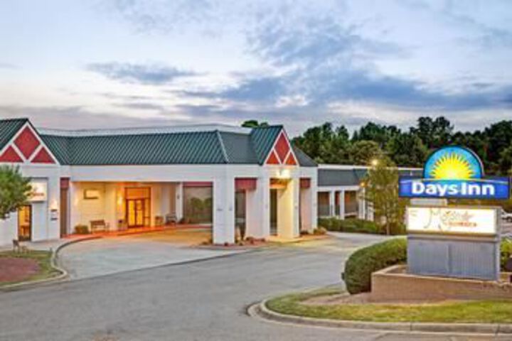 Days Inn by Wyndham Cornelius Lake Norman