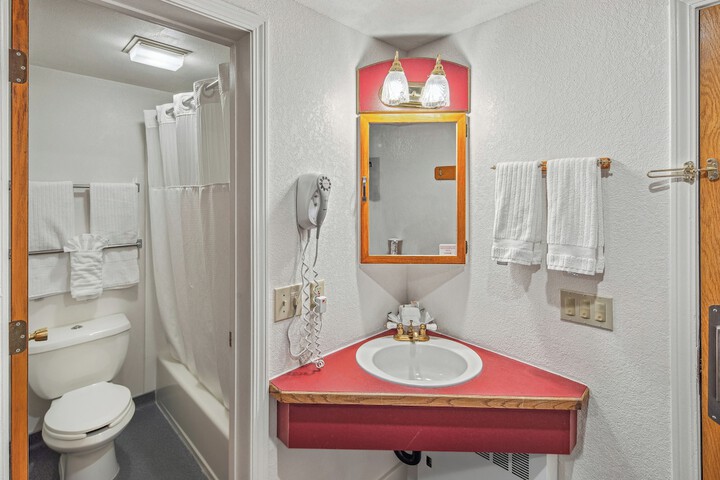 Room 90 of 183