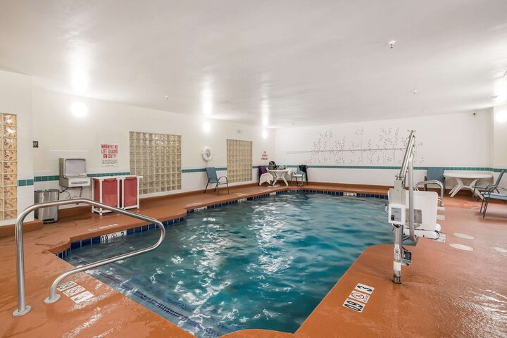 Pool 11 of 36