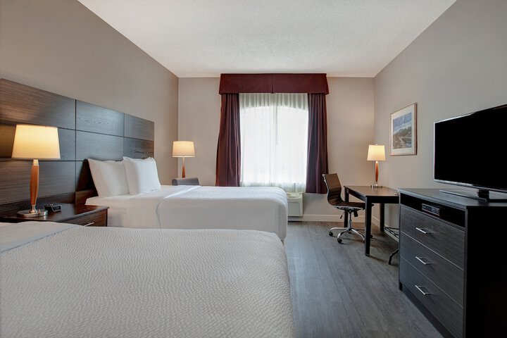 Days Inn & Suites by Wyndham Collingwood