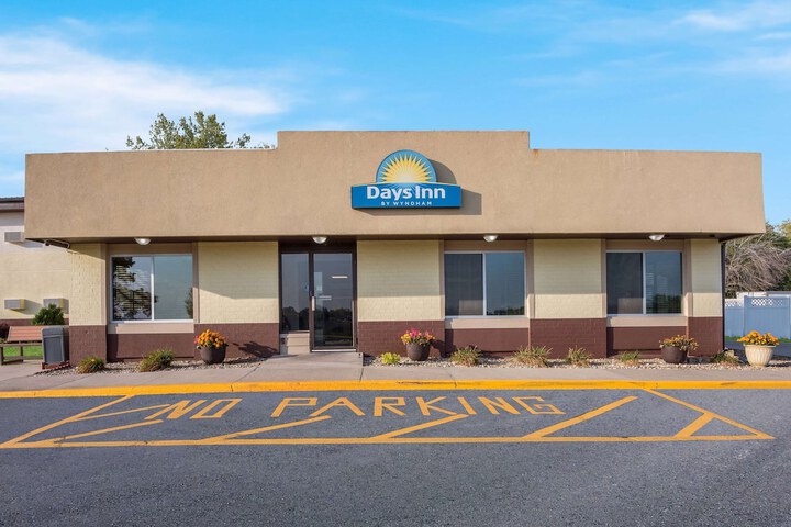 Days Inn by Wyndham Newton
