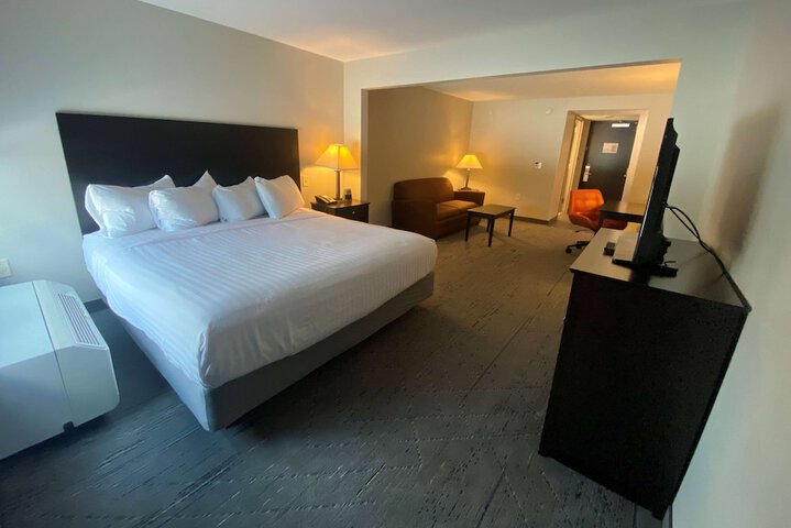 Room 26 of 63