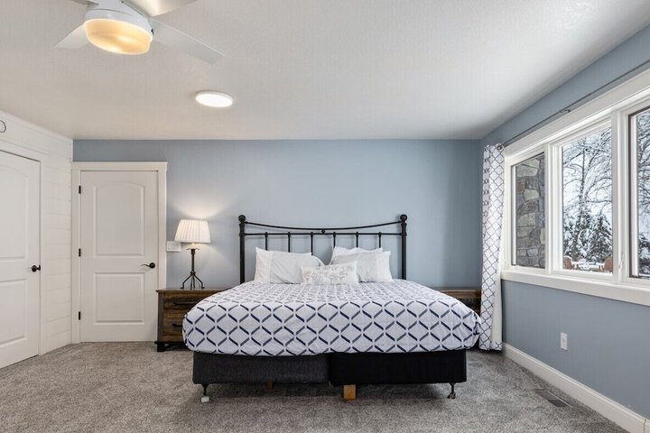 Room 186 of 230