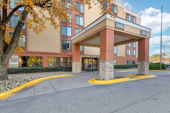 Hotel 3 of 28