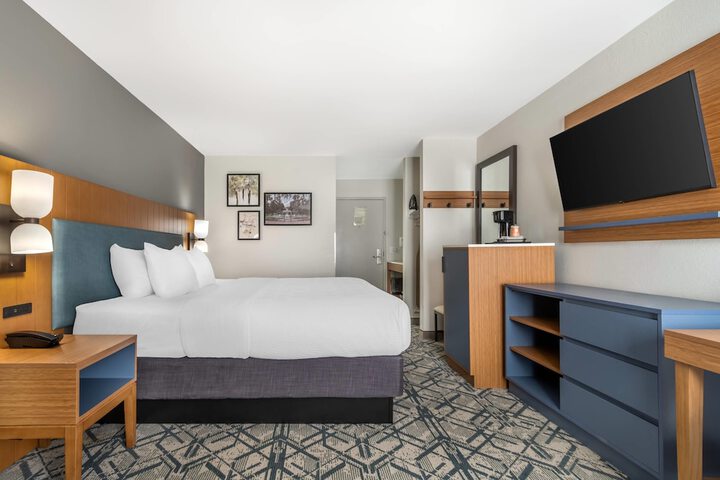 Country Inn & Suites by Radisson Shelby, NC