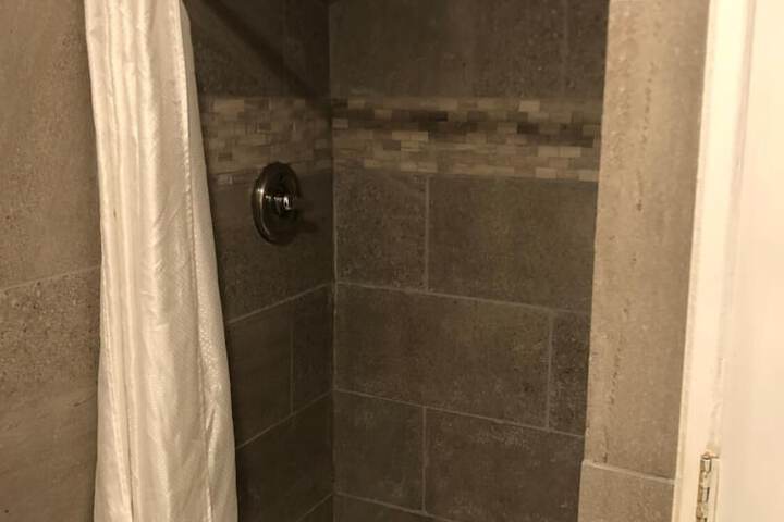 Room 13 of 31
