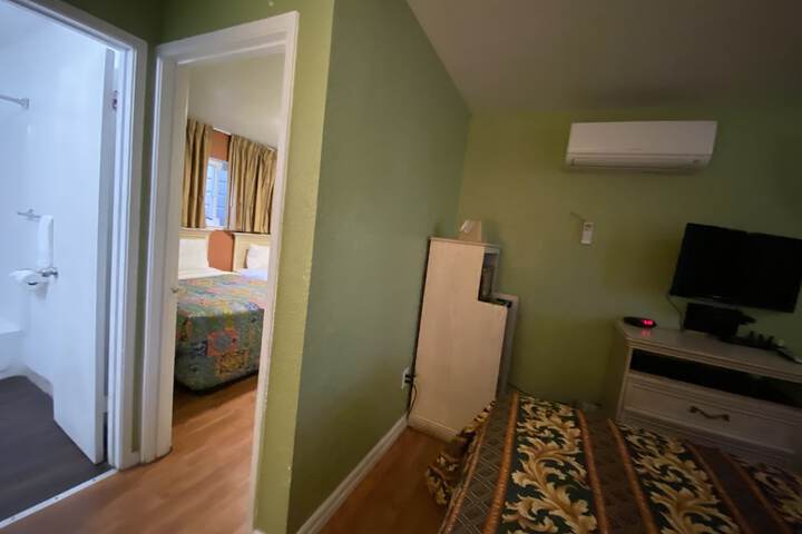 Room 48 of 78
