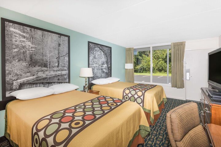 Room 10 of 23
