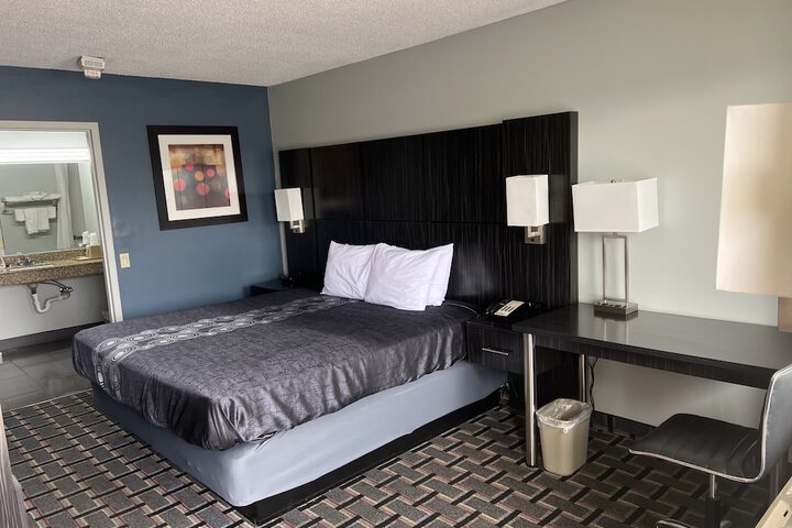 Room 18 of 41