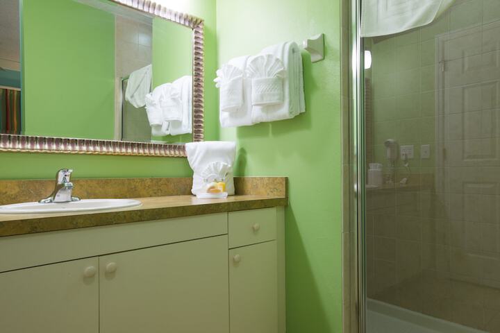 Barefoot Suites